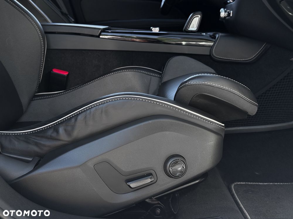 Volvo V60 T8 AWD Recharge Geartronic RDesign - 41