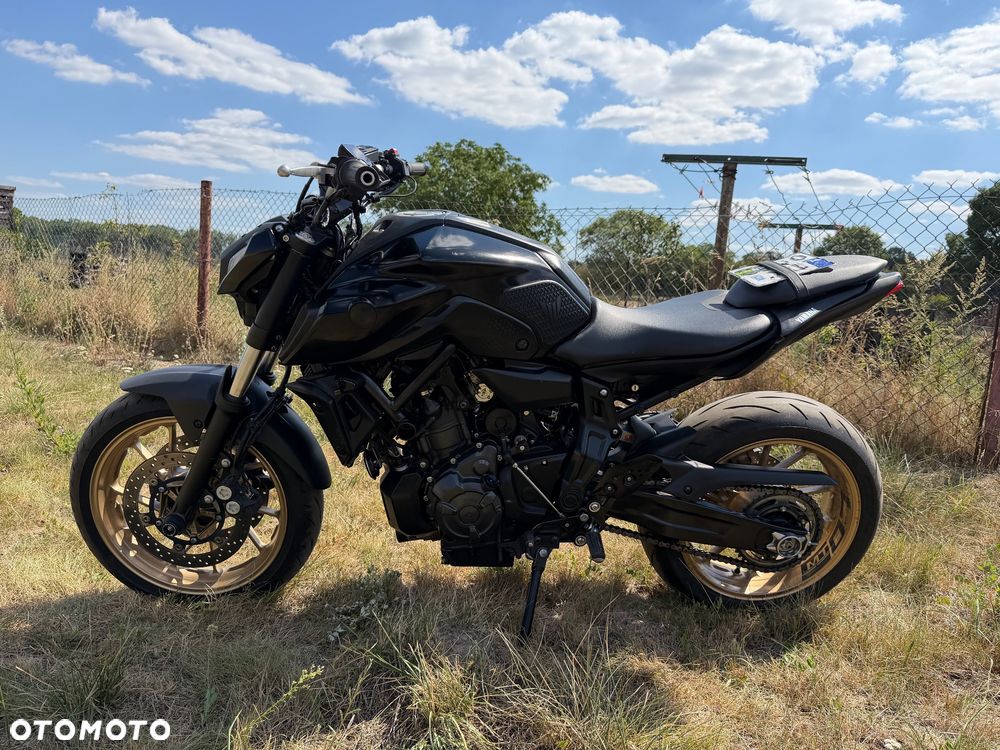 Yamaha MT - 17