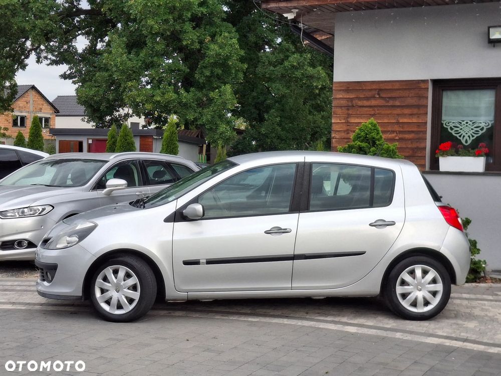 Renault Clio 1.2 TCE Authentique - 11