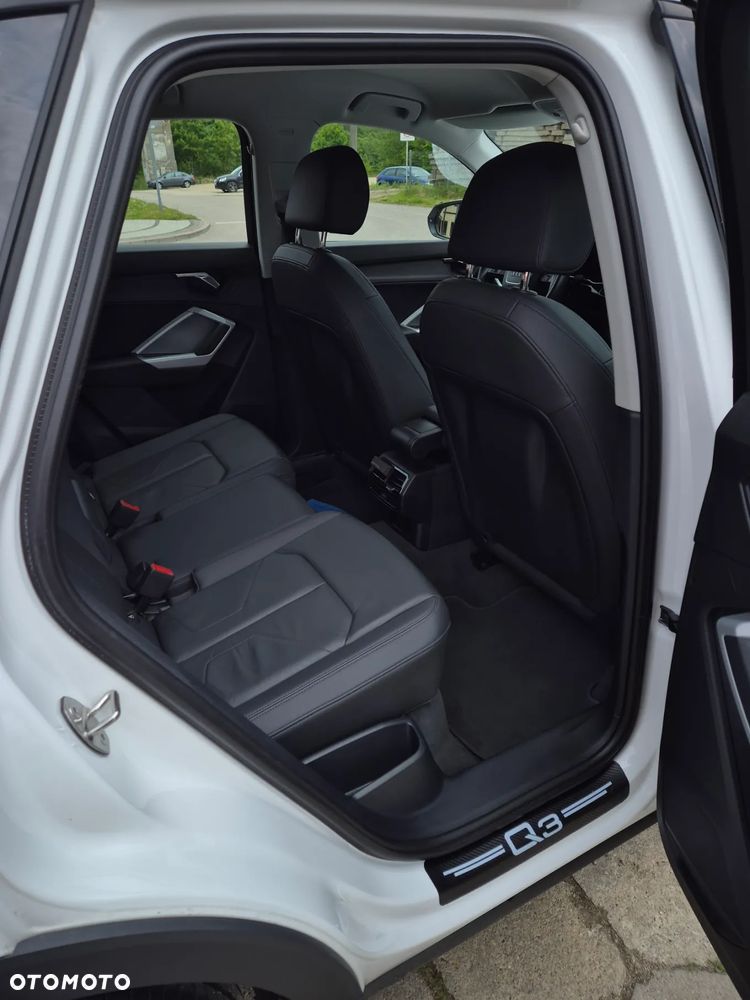 Audi Q3 35 TFSI S tronic - 17