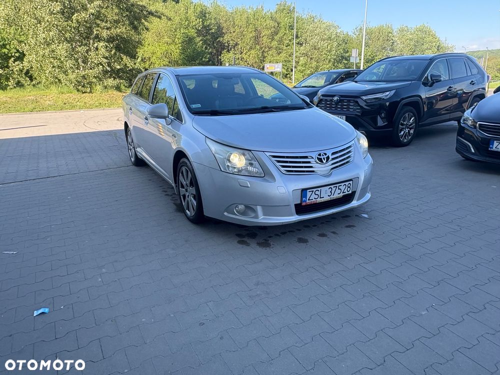 Toyota Avensis 2.2 D-CAT Premium - 2