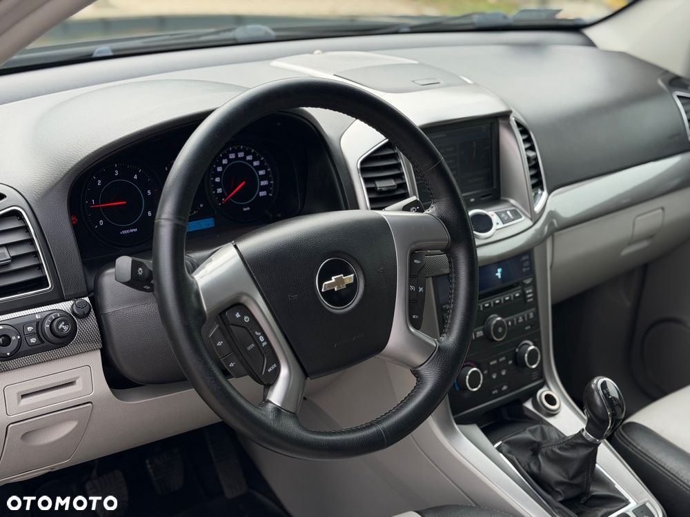 Chevrolet Captiva - 19