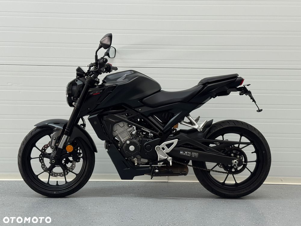 Honda CB - 11