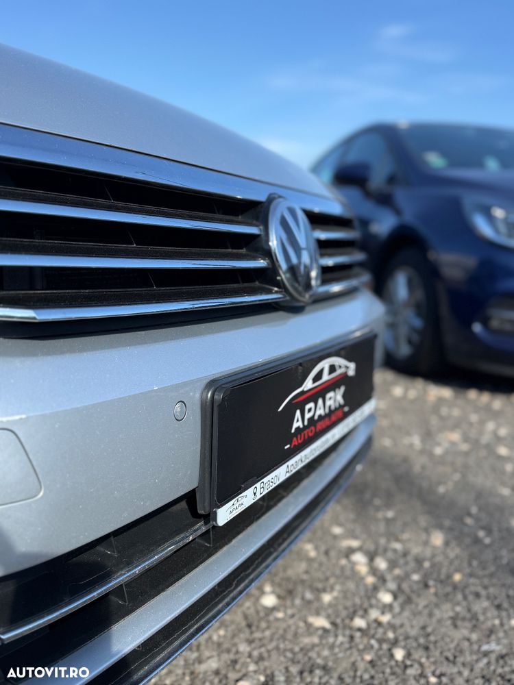 Volkswagen Passat 2.0 TDI DSG Highline - 8