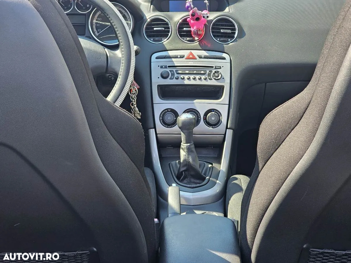 Peugeot 308 CC 1.6 E Premium - 33