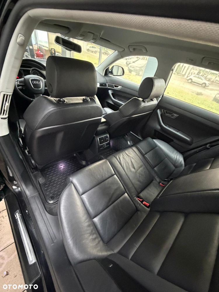 Audi A6 Avant - 16