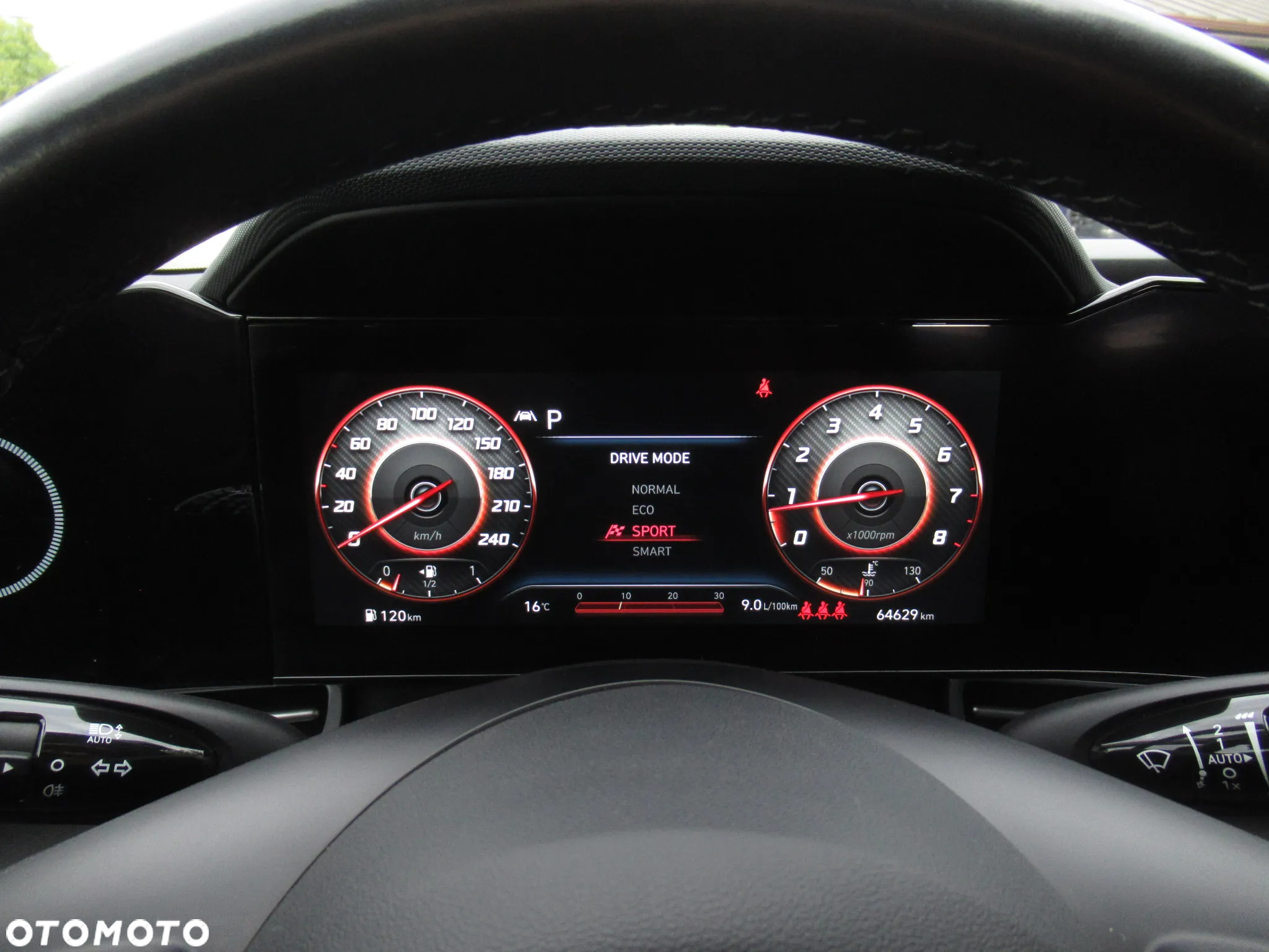 Hyundai Elantra 1.6 Executive CVT - 35
