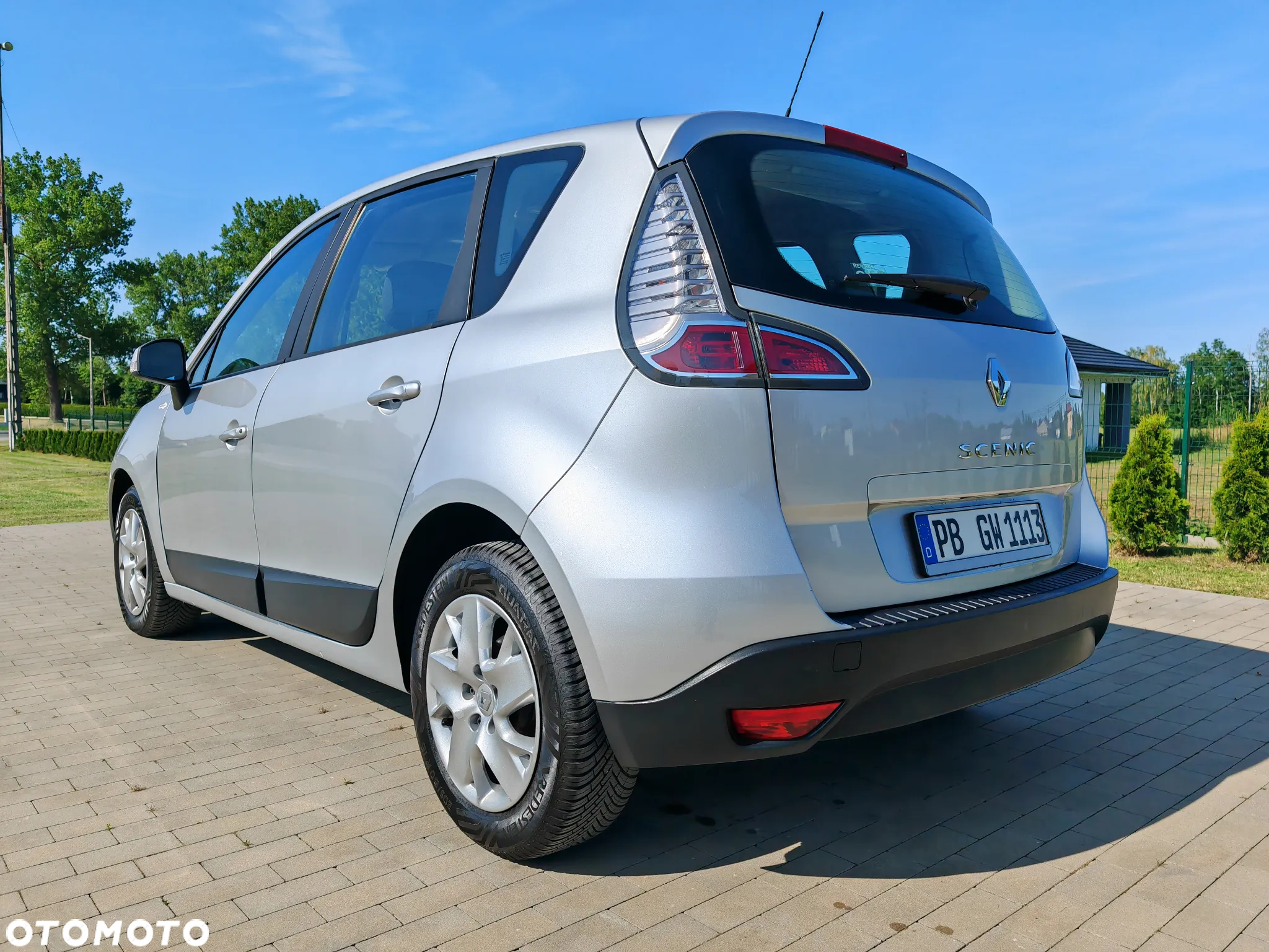 Renault Scenic 1.6 16V 110 TomTom Edition - 13