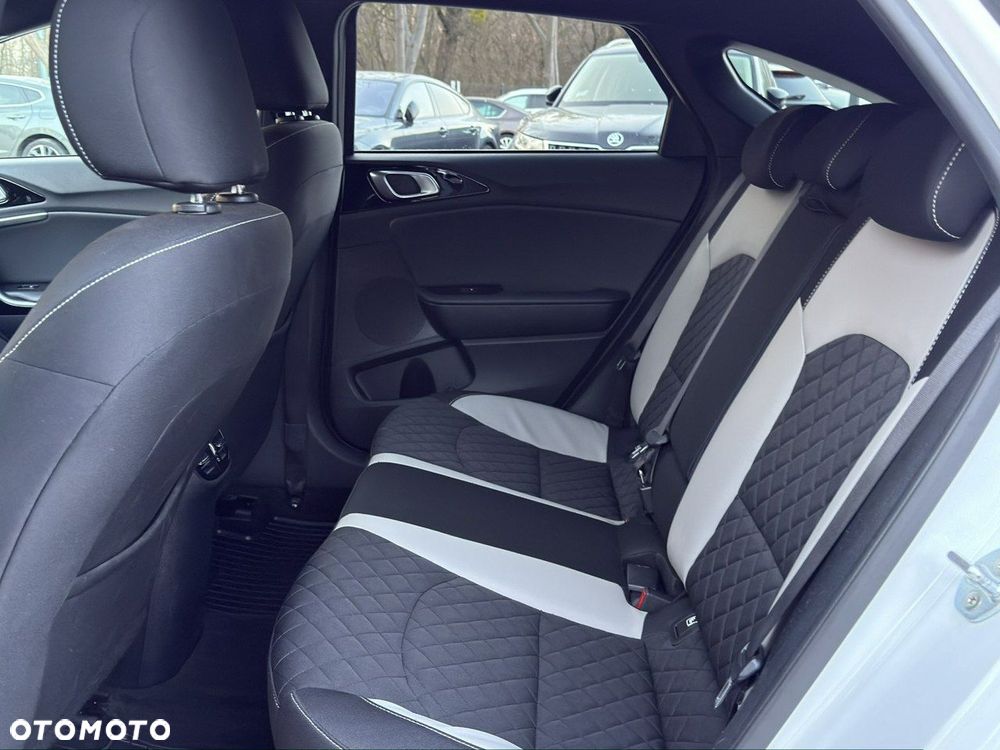 Kia ProCeed 1.4 T-GDI GT Line DCT - 16