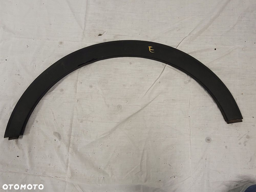 NAKŁADKA BŁOTNIKA LEWY TYŁ OPEL CROSSLAND X - 1