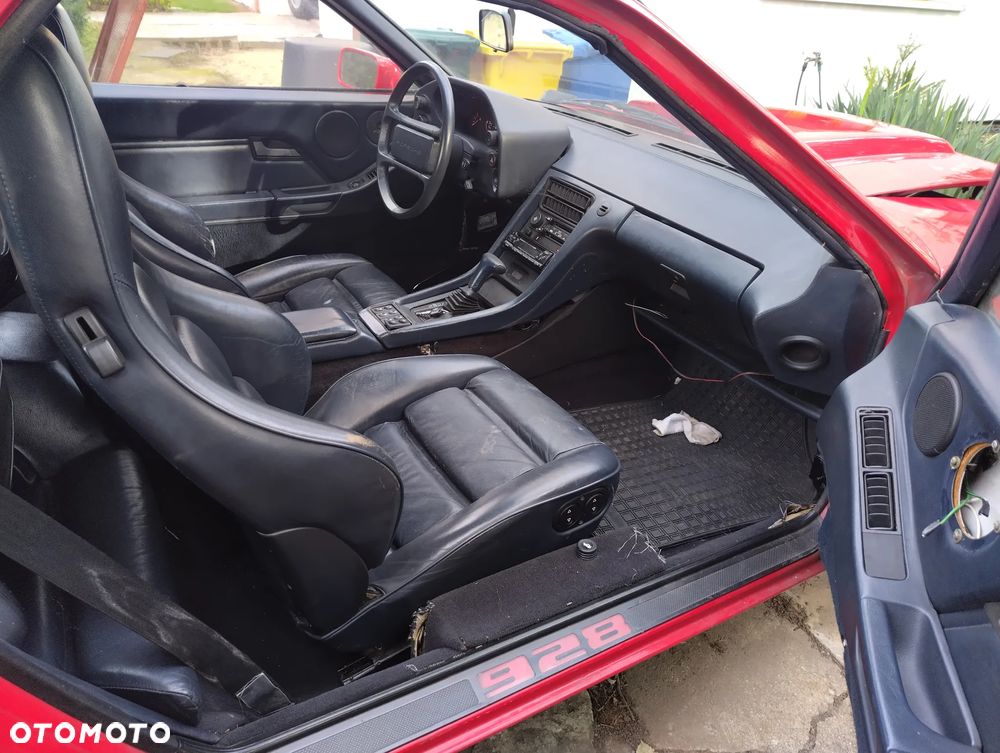 Porsche 928 - 23