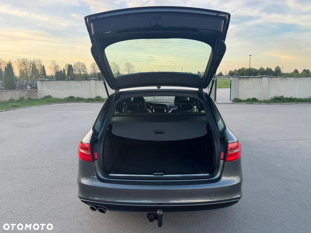 Audi A4 Avant - 13