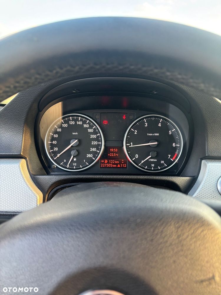 BMW Seria 3 318i - 7