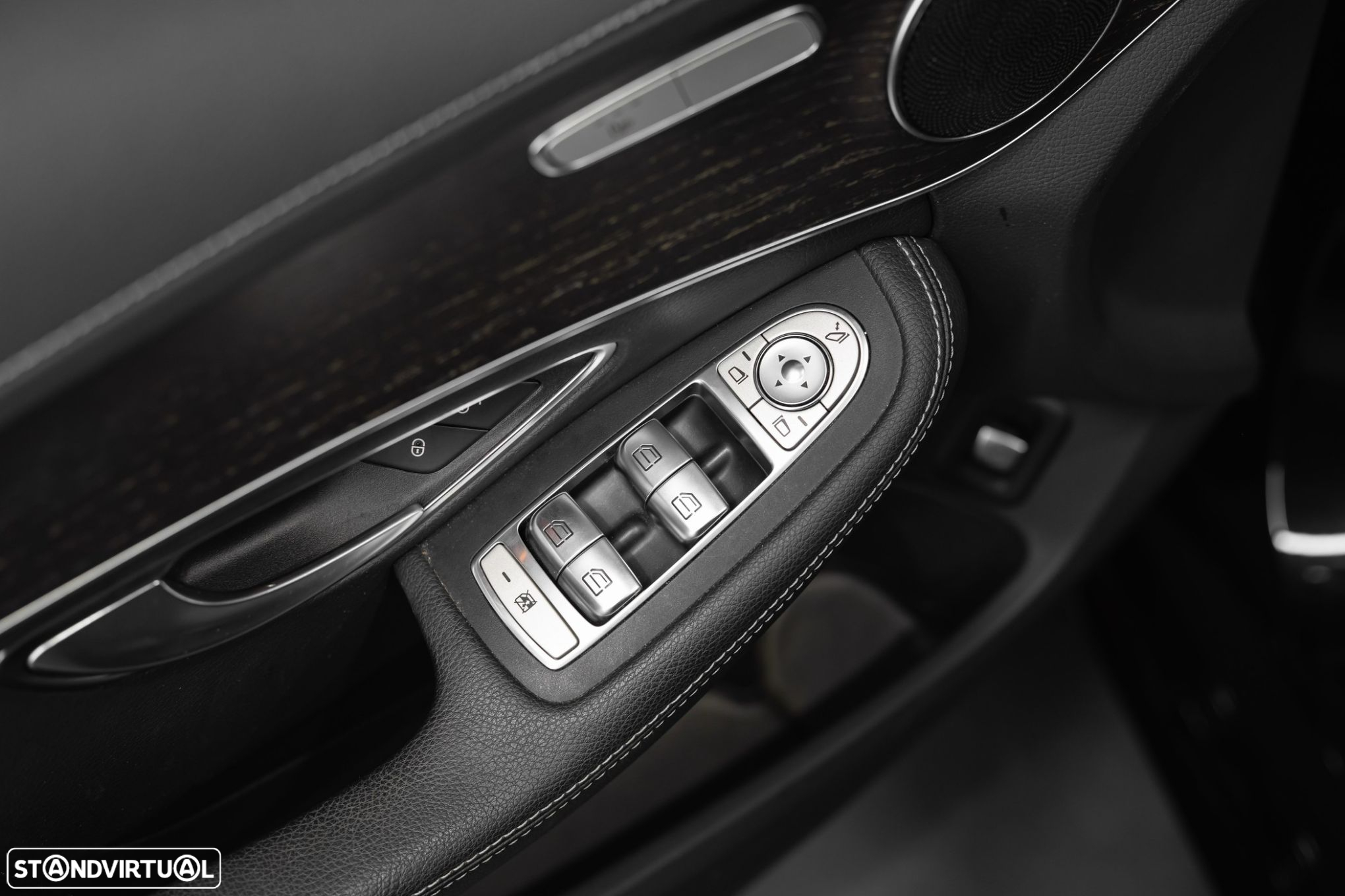 Mercedes-Benz C 300 de AMG Line - 32