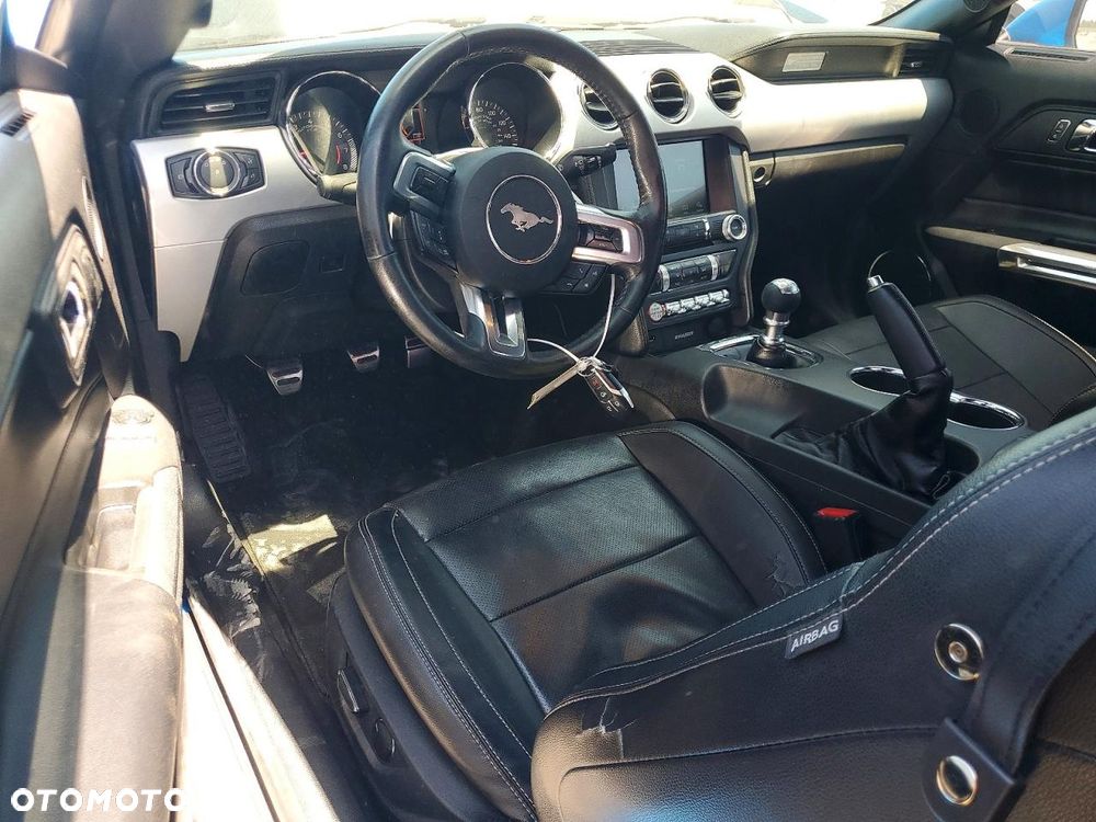 Ford Mustang 5.0 V8 GT - 8