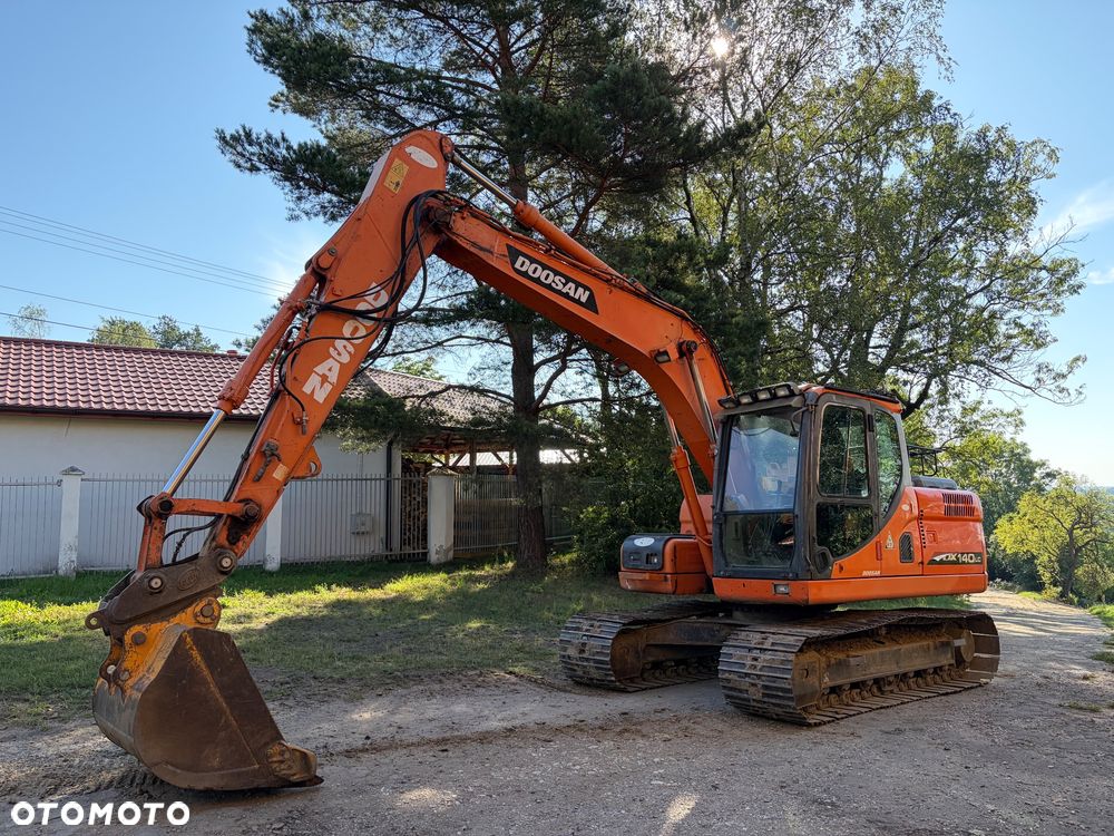 Doosan DX140Lc - 1