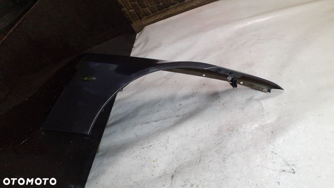 * BŁOTNIK PRAWY PRZÓD BMW E90 E91  SPARKLING GRAPHITE - 2