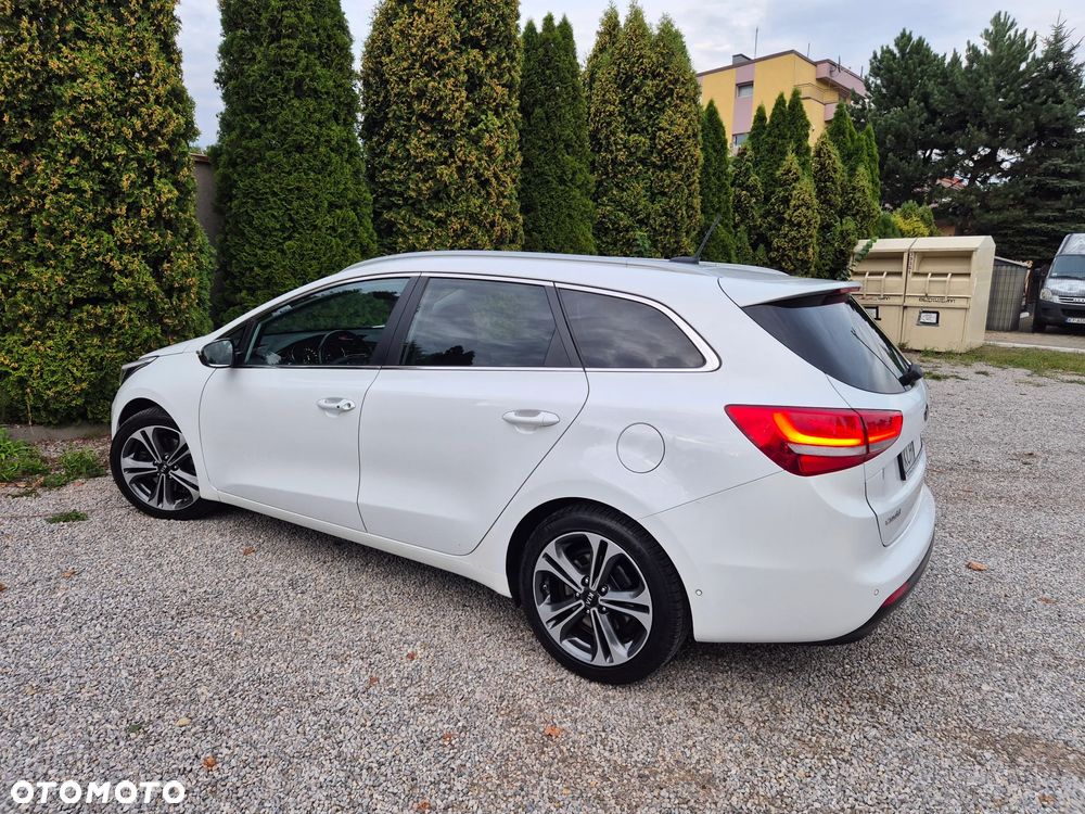 Kia Ceed 1.6 GDI ISG Spirit - 36