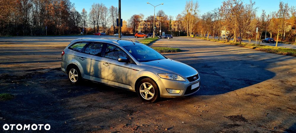 Ford Mondeo 2.0 TDCi Ambiente - 13