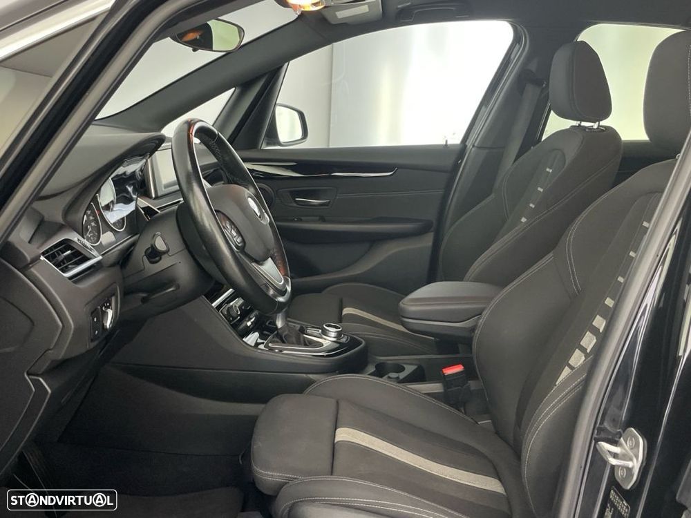 BMW 216 Active Tourer d Auto - 11