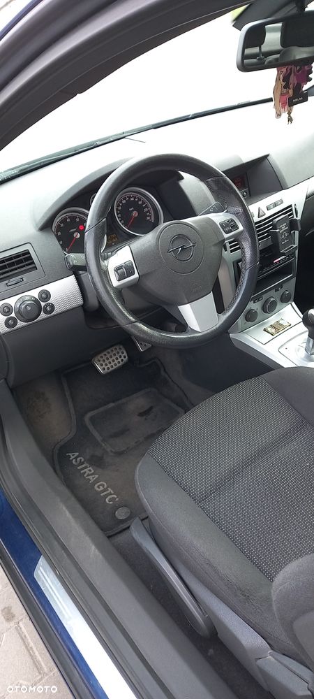 Opel Astra III GTC 1.6 Sport Easytronic - 10