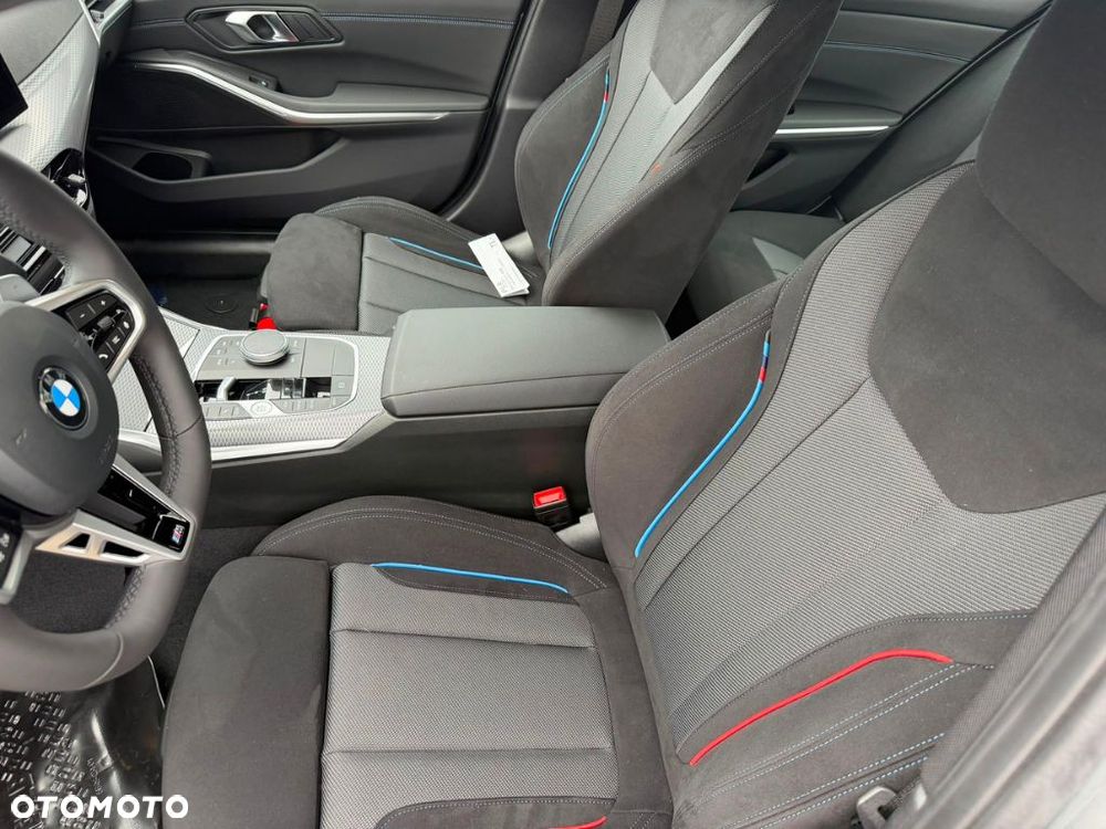 BMW Seria 3 318i M Sport - 9