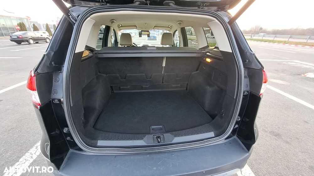 Ford Kuga 2.0 TDCi Powershift 4WD Titanium - 12