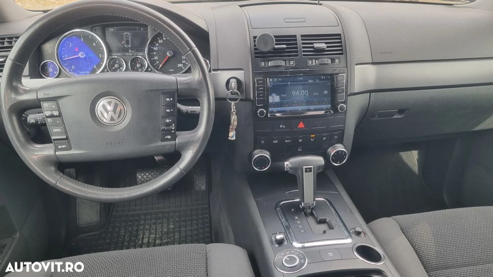 Volkswagen Touareg 2.5 R5 TDI DPF Aut. Individual - 8