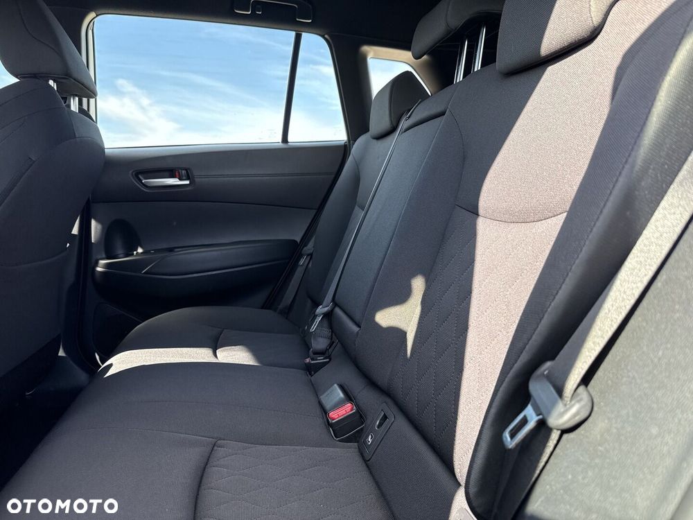 Toyota Corolla Cross - 16