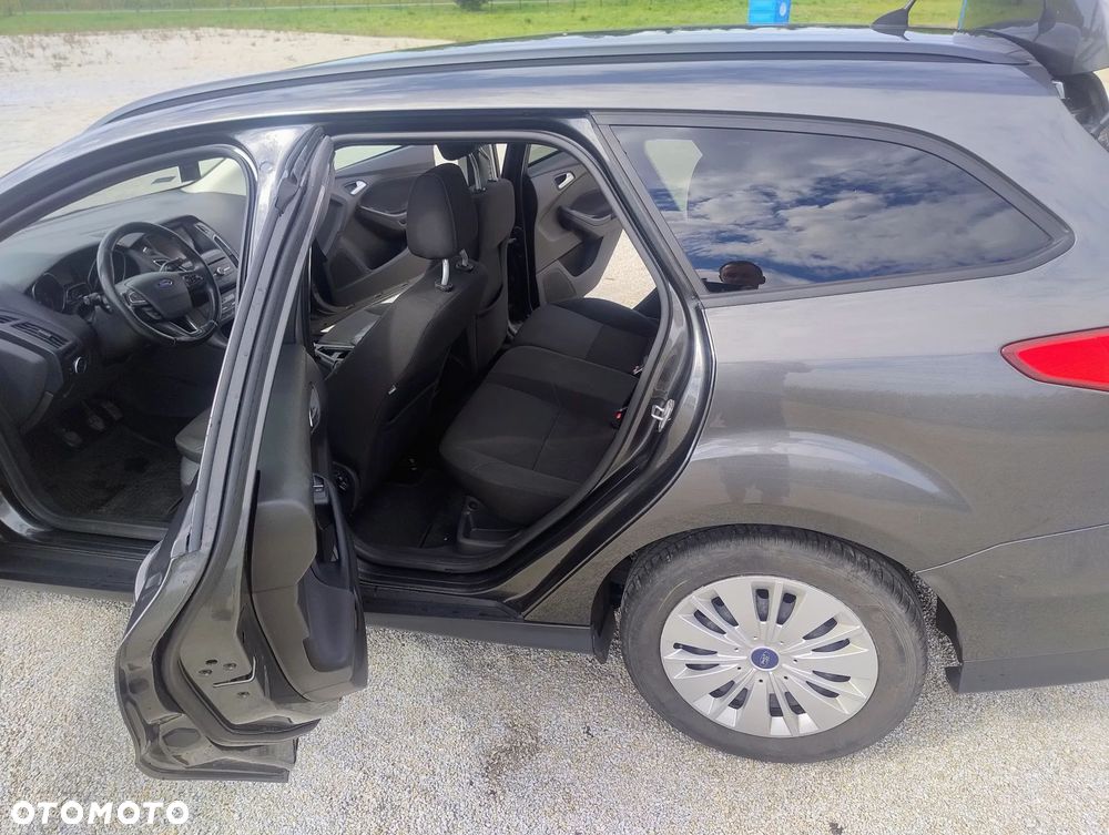 Ford Focus - 27