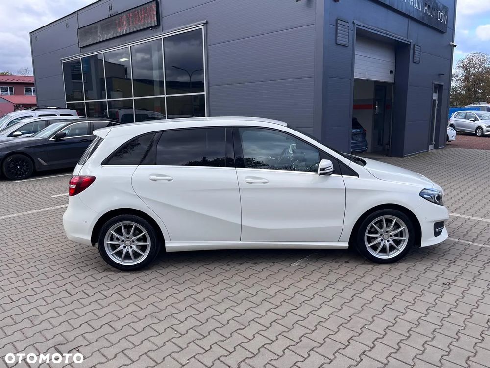 Mercedes-Benz Klasa B 180 BlueEFFICIENCY Edition Style - 13