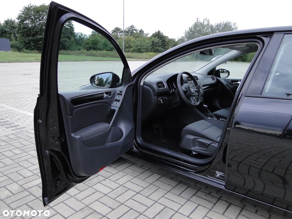 Volkswagen Golf 2.0 TDI DPF BlueMotion Technology DSG Comfortline - 5