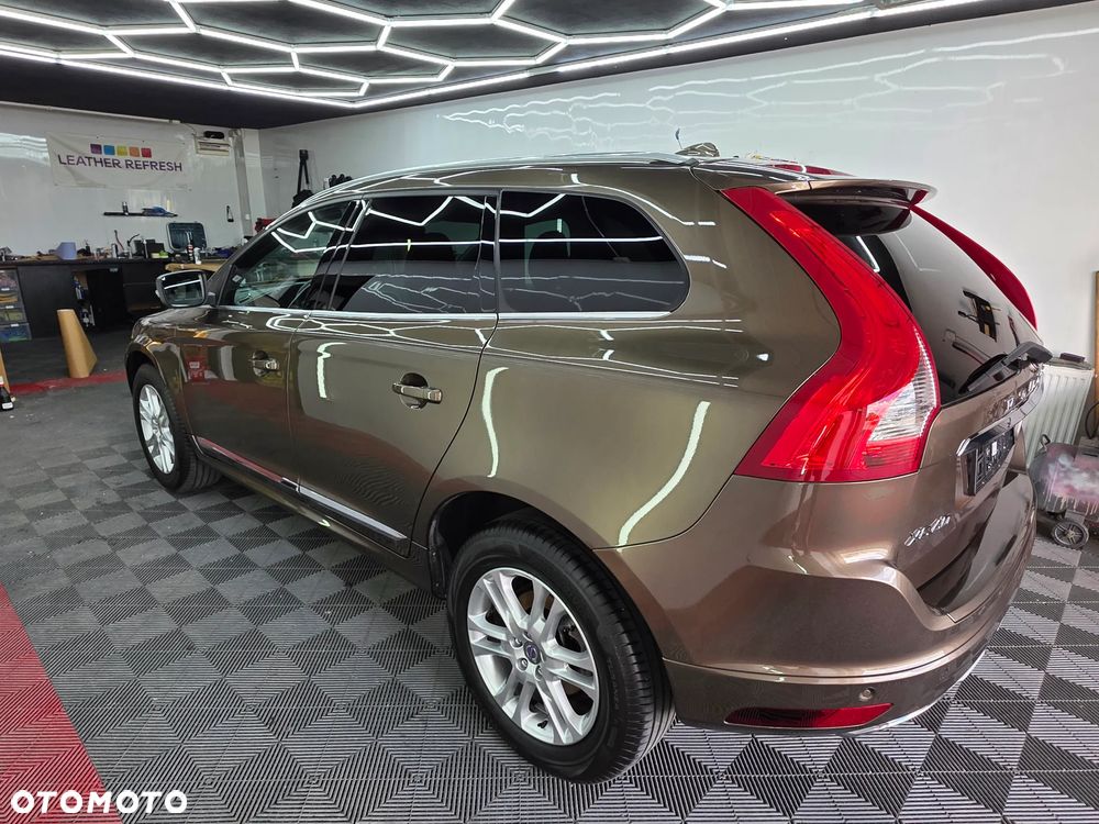 Volvo XC 60 D5 AWD Summum - 11