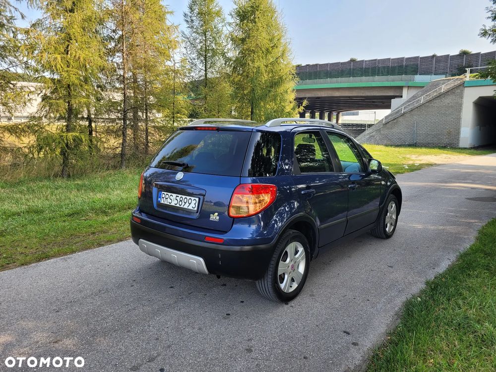 Fiat Sedici - 8