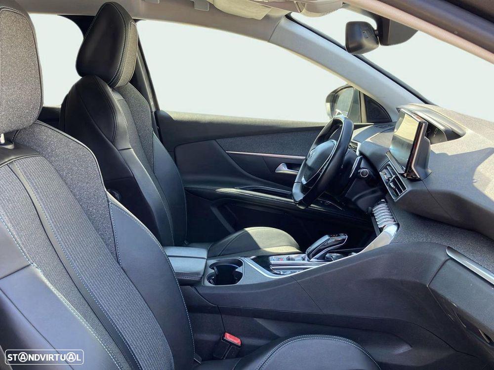 Peugeot 5008 1.5 BlueHDi Allure EAT8 - 17