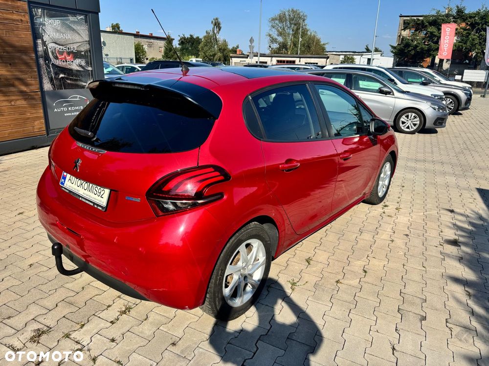 Peugeot 208 1.2 PureTech Allure - 8