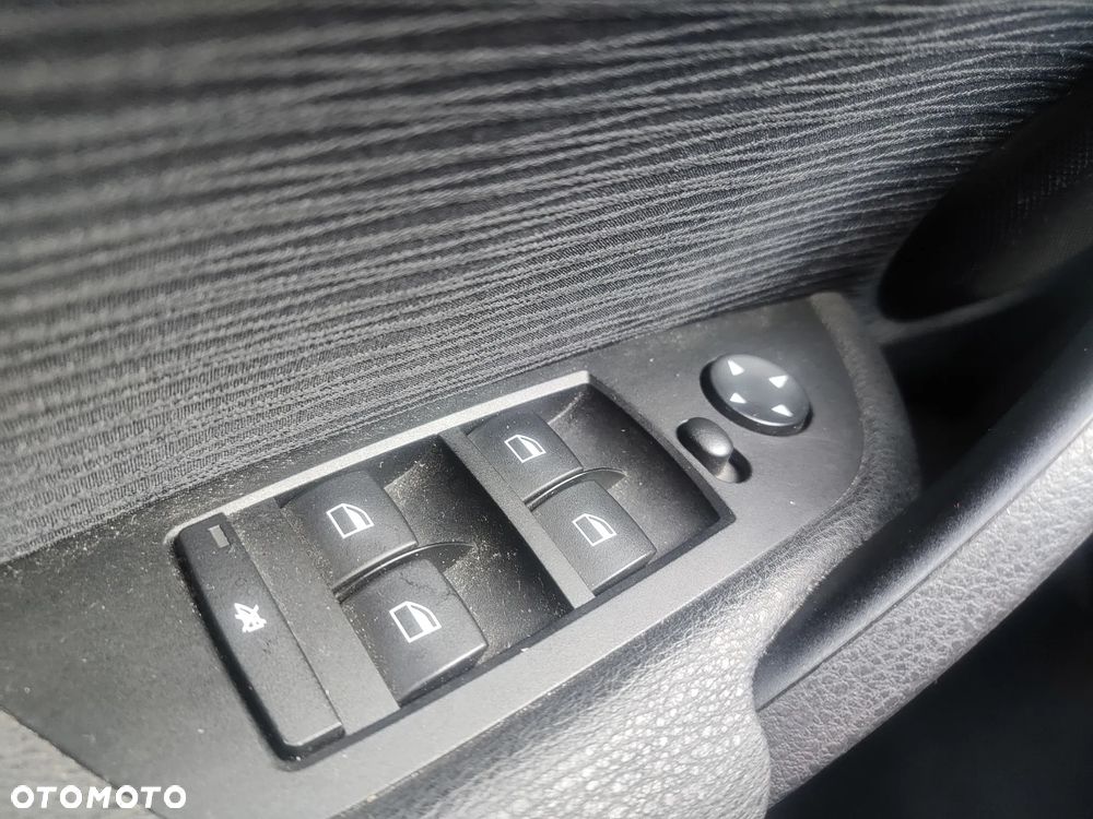 BMW X1 - 24
