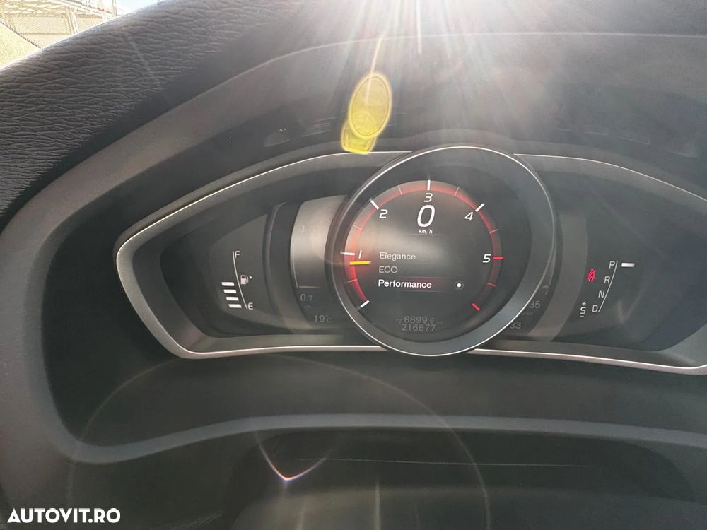 Volvo V40 D3 Aut. Inscription - 28