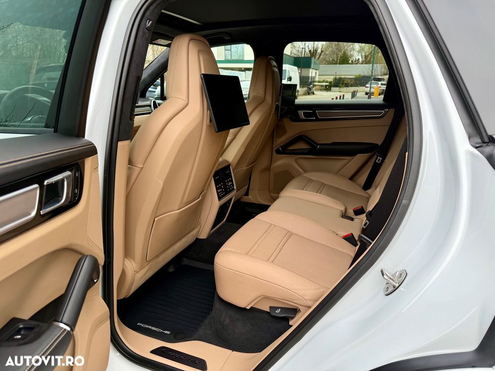 Porsche Cayenne S - 10