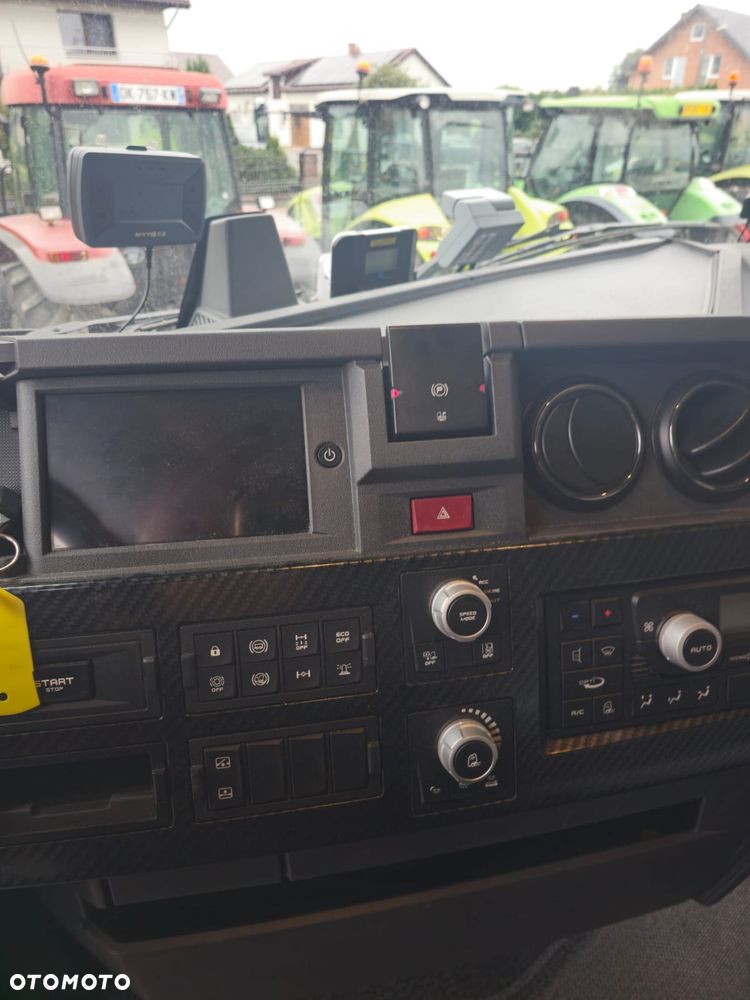DAF - 4