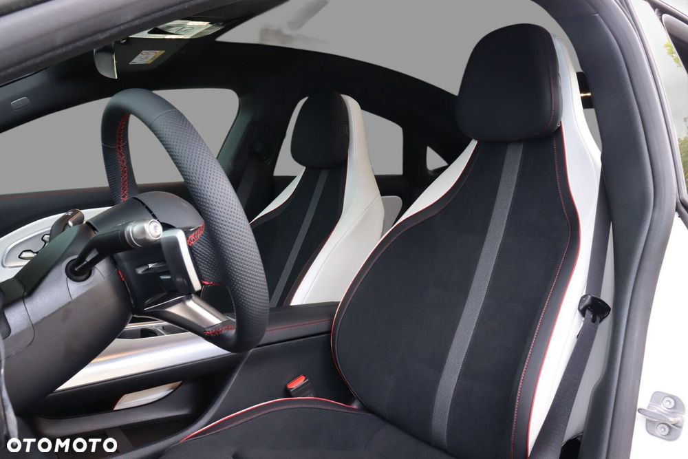 Mercedes-Benz CLA 220 mHEV 4-Matic 8G-DCT - 10
