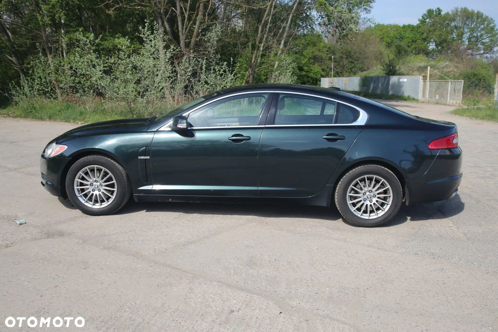 Jaguar XF 2.7 V6 D Luxury - 1