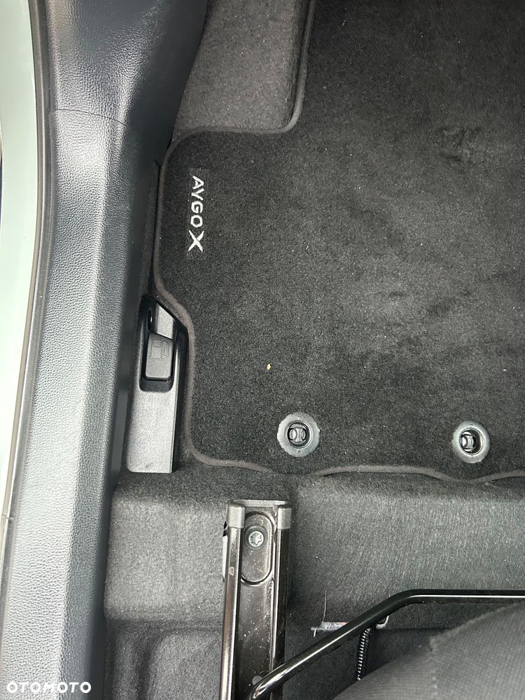 Toyota Aygo X - 29