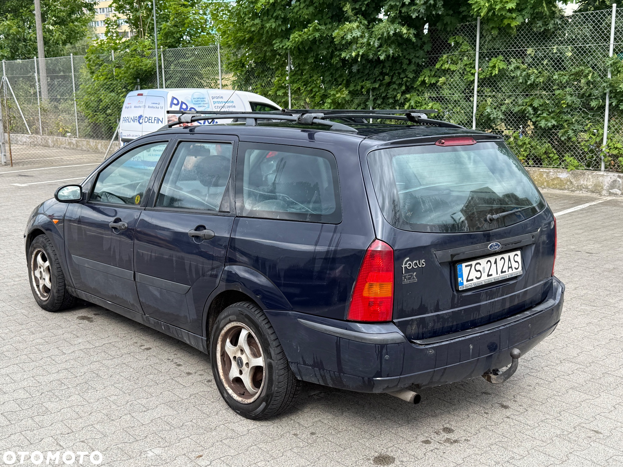 Ford Focus 1.6 16V Ghia - 4