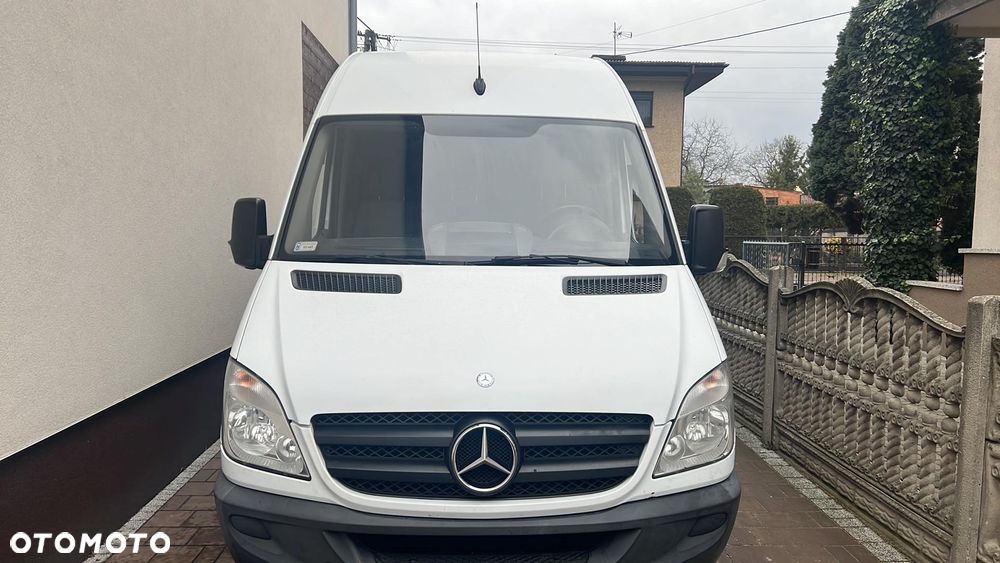 Mercedes-Benz Sprinter - 4