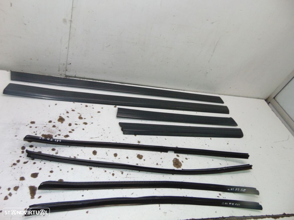 Mercedes w201/190 frisos inferiores - 1
