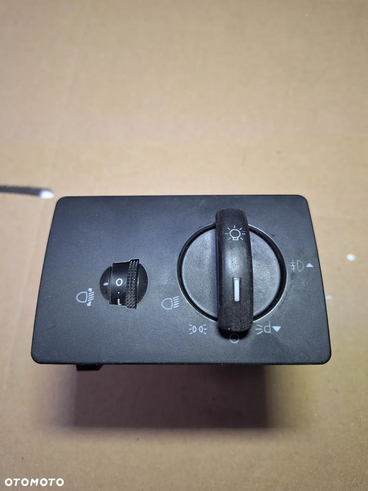 włącznik przełącznik świateł FORD FOCUS MK2 LIFT 7M5T13A024EA