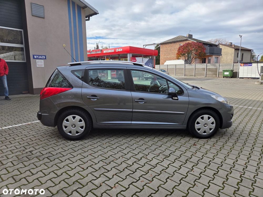 Peugeot 207 SW HDi FAP 90 (Blue Lion) Family - 12
