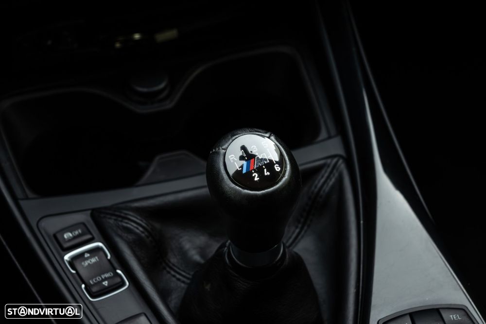 BMW 116 d Pack M - 23