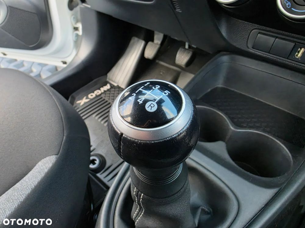 Toyota Aygo X Black&White - 20